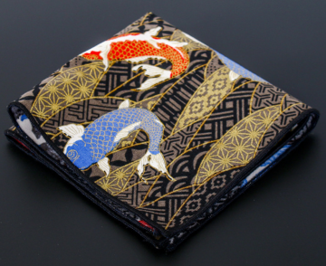 Handkerchief 23x23 black with fish12g