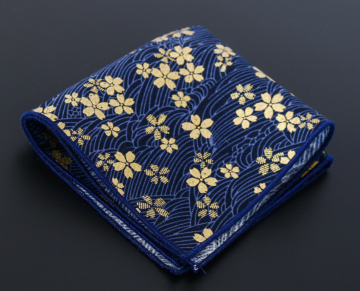 Handkerchief blue with golden flowers12g