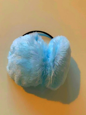 Licht blauwe oorwarmers