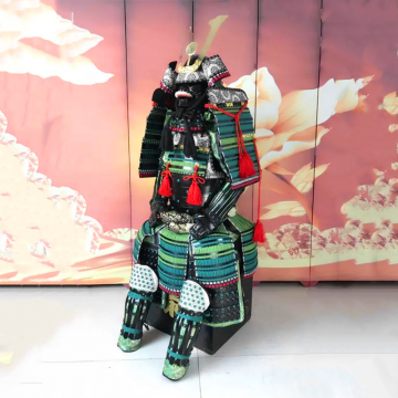 Samurai live sized side